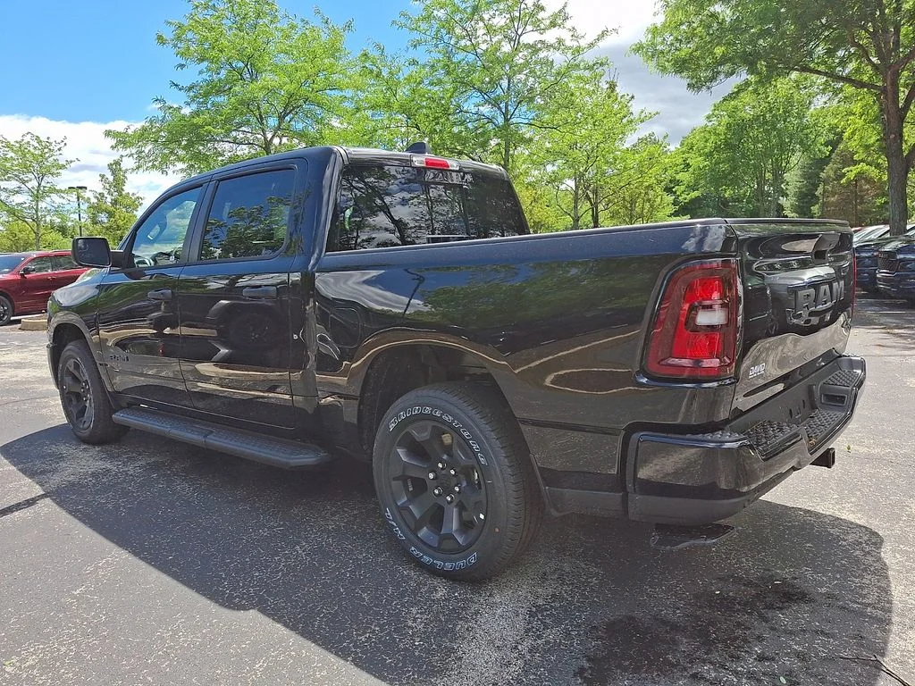 New 2026 Diamond Black Crystal Pearl-Coat Exterior Paint RAM Express image 3