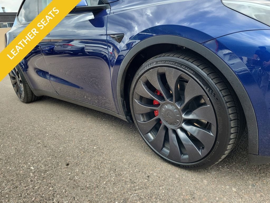 Used 2023  Tesla Performance image 7