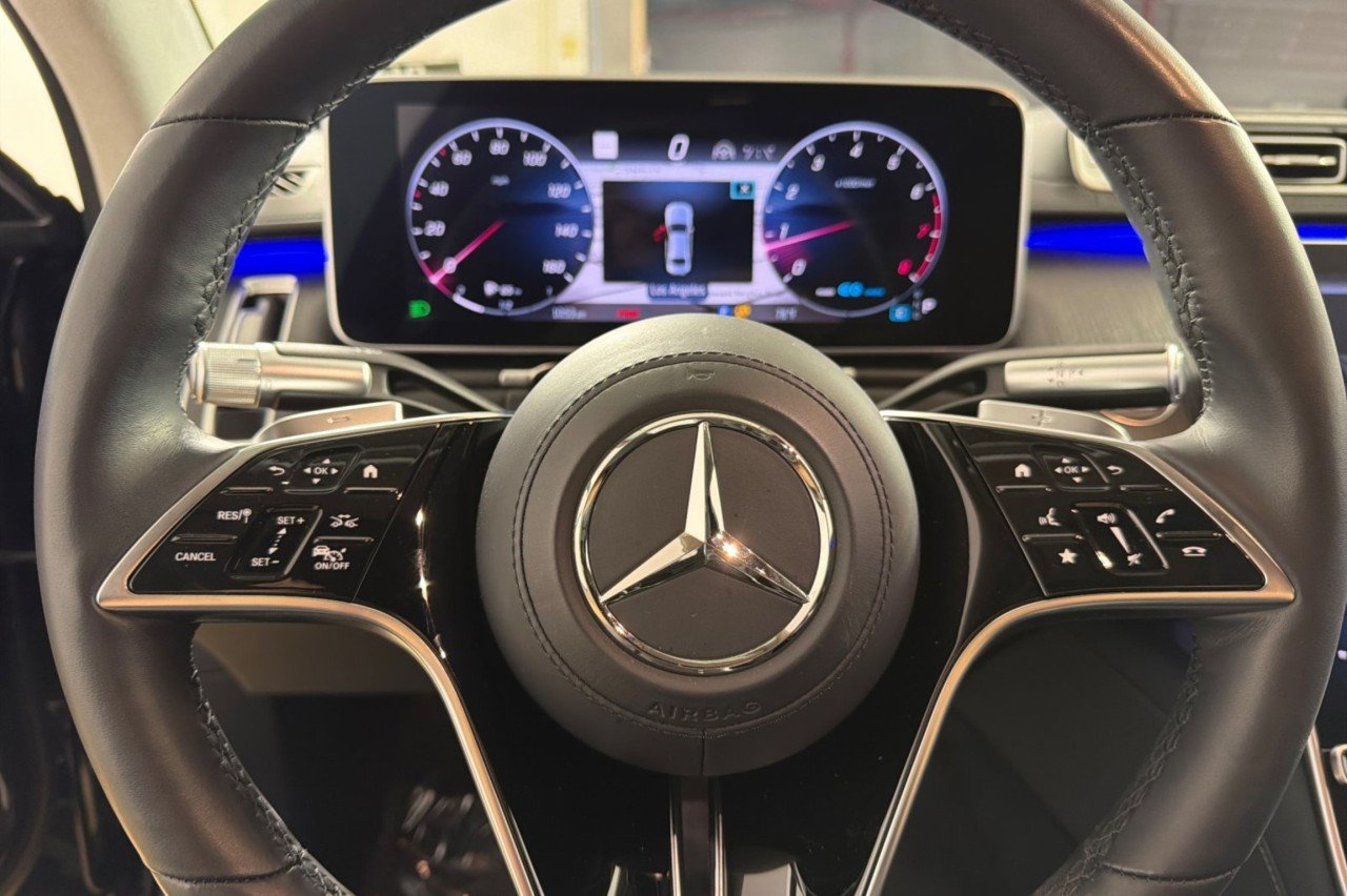 Certified Used 2022 Black Mercedes-Benz S 580 image 21