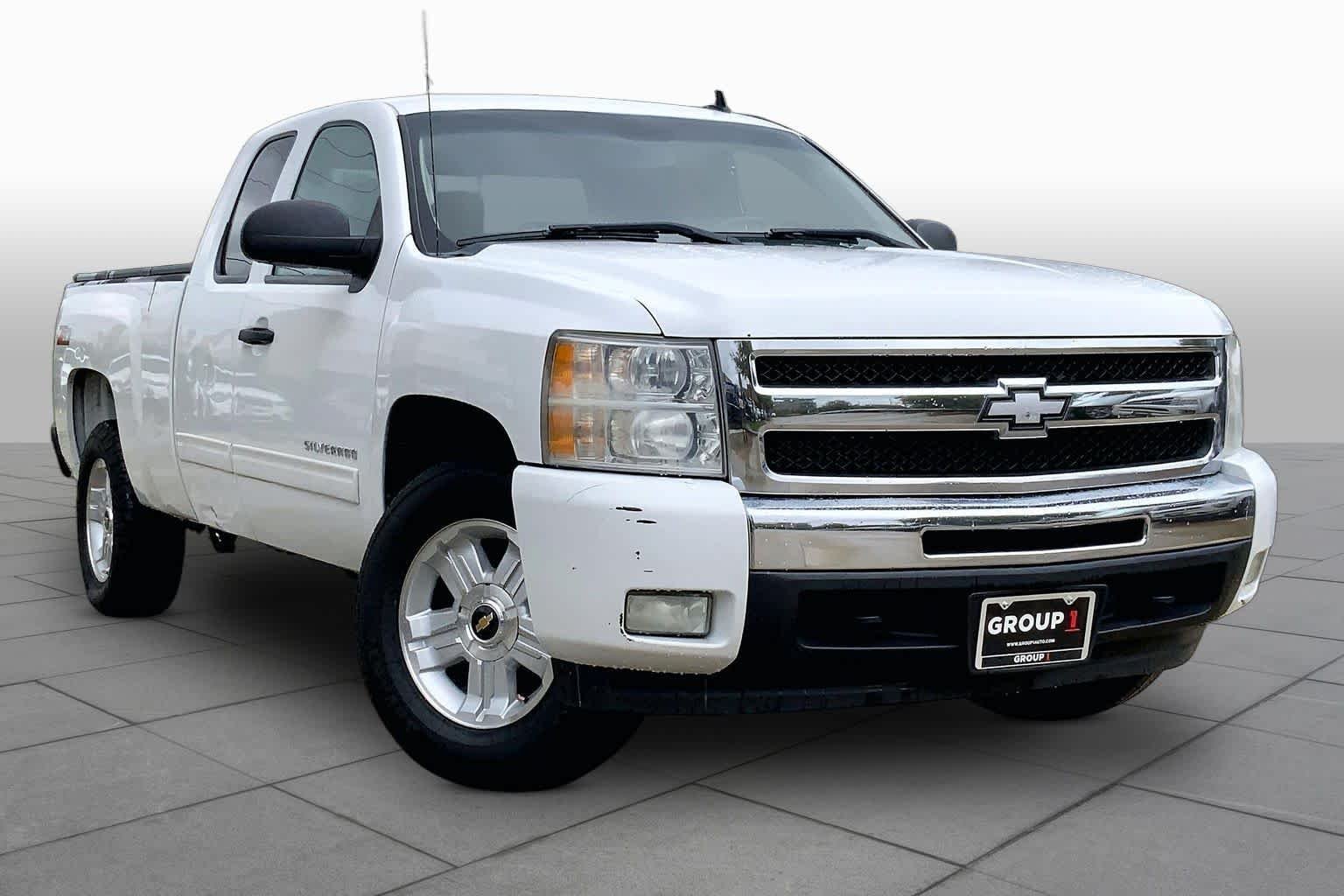 Used 2011 Chevrolet Silverado 1500 LT with VIN 1GCRCSE06BZ236931 for sale in Sugar Land, TX