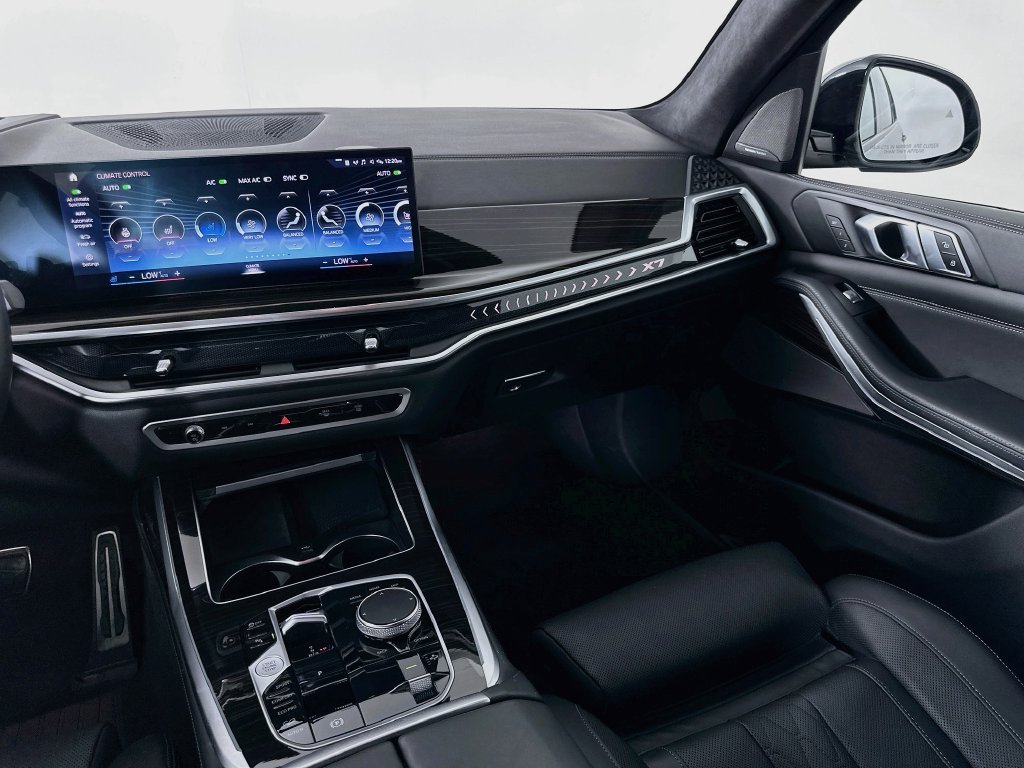 Used 2023 Skyscraper Grey Metallic BMW xDrive40i image 24
