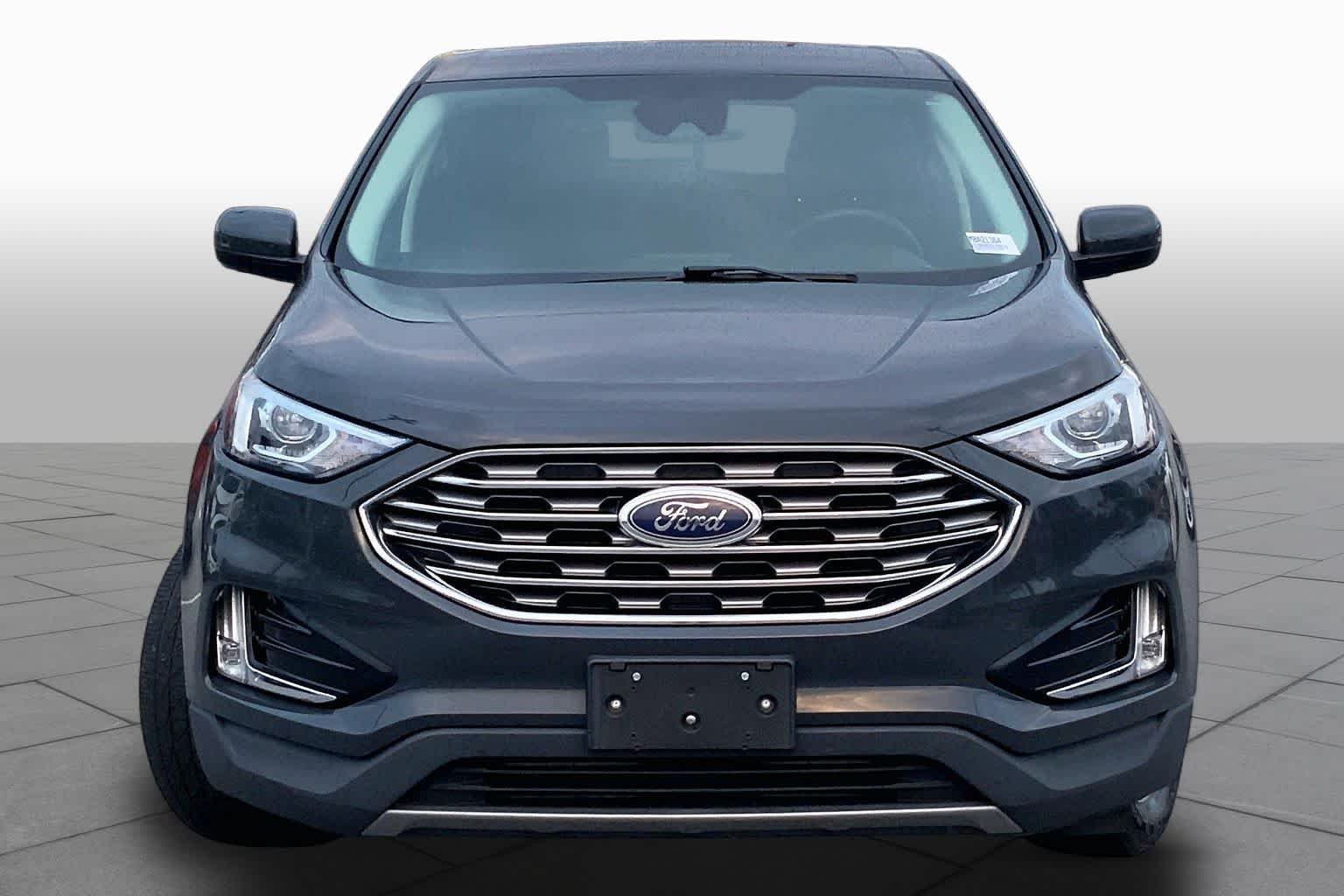 Used 2021 Lithium Gray Ford SEL image 4