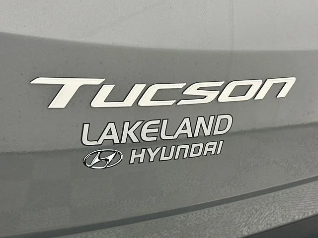 New 2026 Hyundai TUCSON SE
