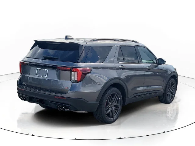New 2027 Gray Metallic Ford ST image 5