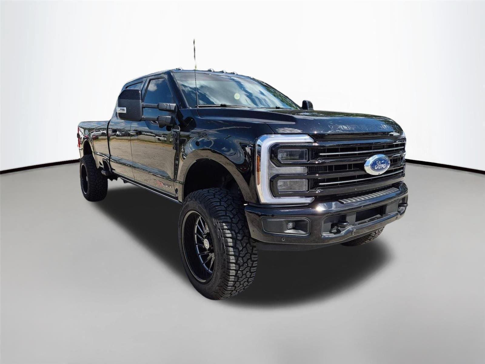 Used 2026  Ford Platinum image 3