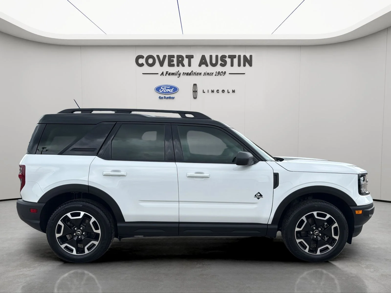Used 2024 White Ford Outer Banks image 6