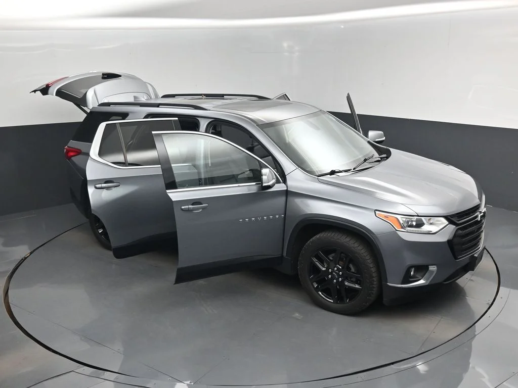 Used 2019 Gray Chevrolet 3LT image 19