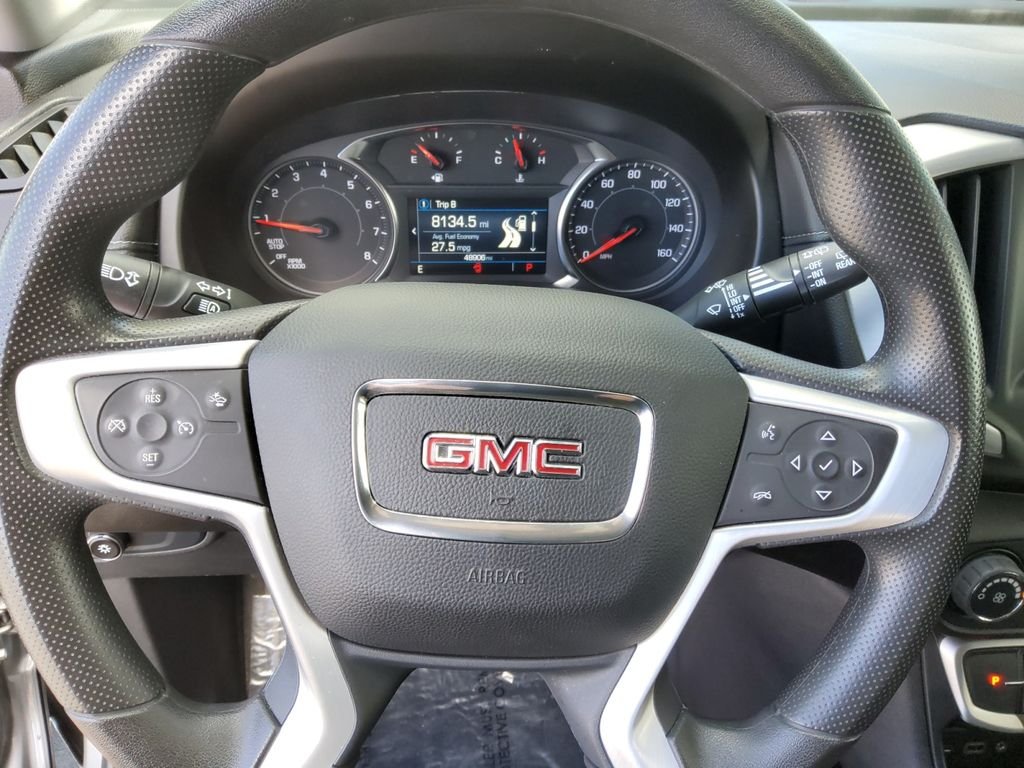 Used 2024 Silver GMC SLE image 9