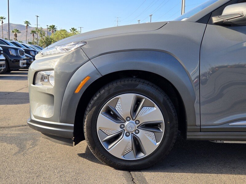 Used 2021 Gray Hyundai Limited image 9