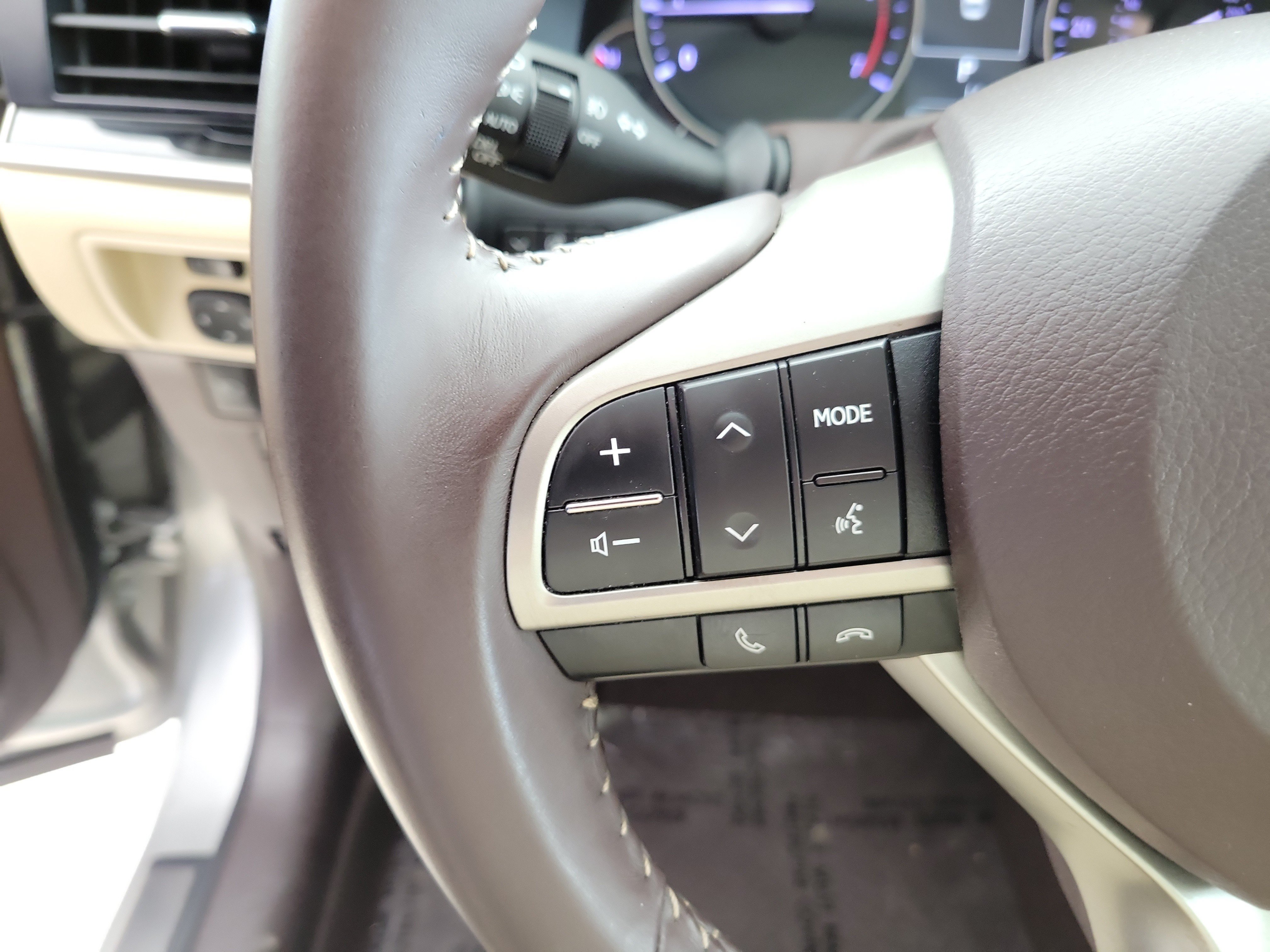 Used 2018 Atomic Silver Lexus ES 350 image 27