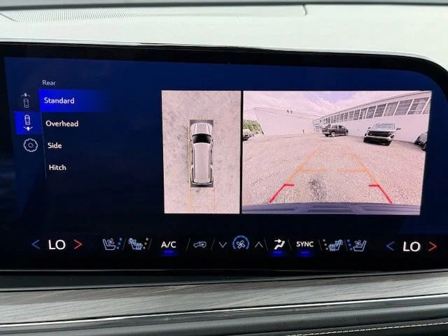 2025 Chevrolet Suburban Premier - Photo 32