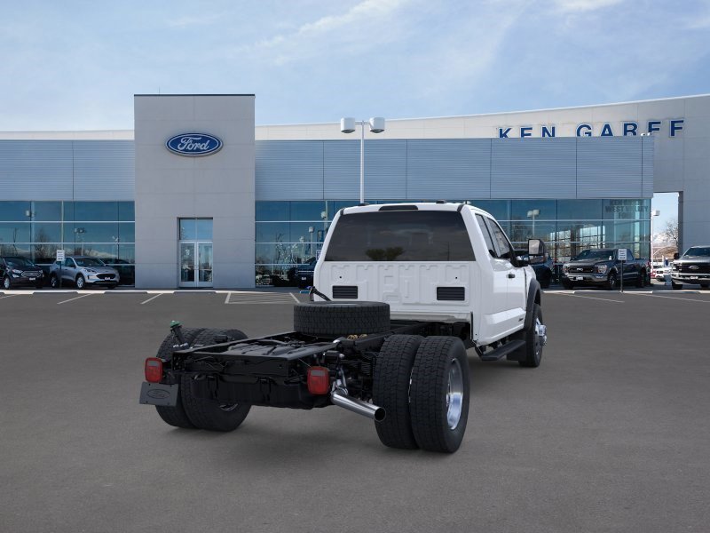 New 2026 Oxford White Ford XLT image 9