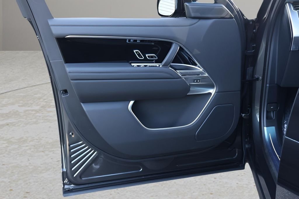New 2026 Carpathian Grey LAND ROVER SE LWB 7-Seats / V8 image 10