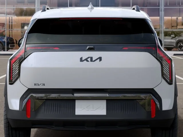 New 2027 Snow White Pearl Kia Land image 13