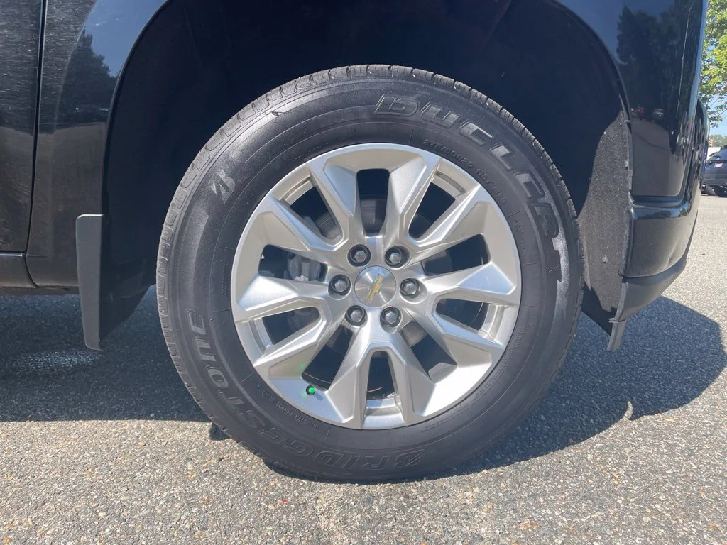 Used 2020 Black Chevrolet Custom image 18