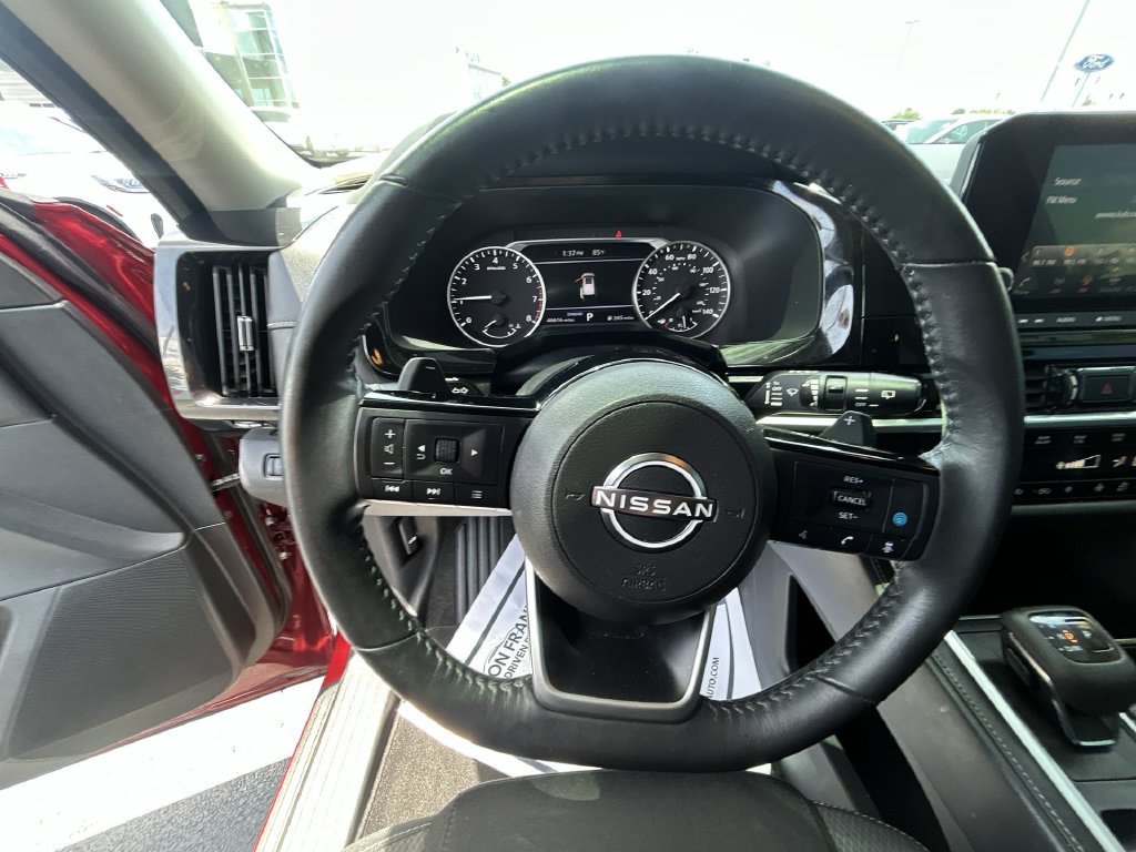 Used 2022 Red Nissan SV image 20