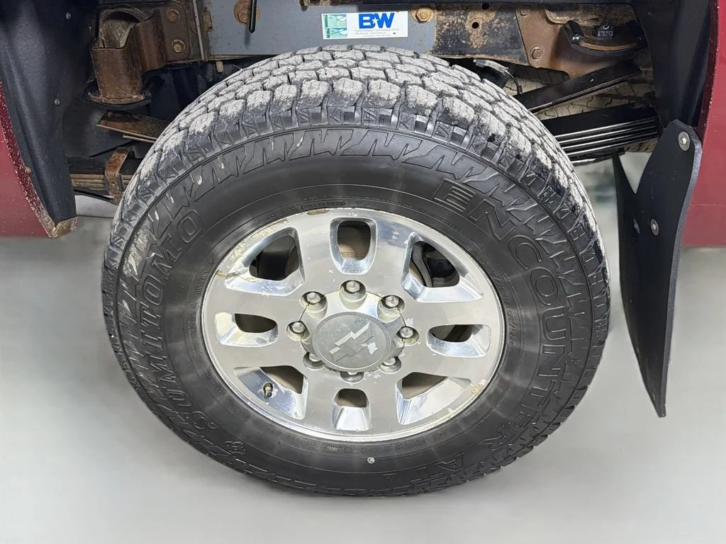 Used 2013 DEEP RUBY METALLIC Chevrolet SRW LTZ image 27