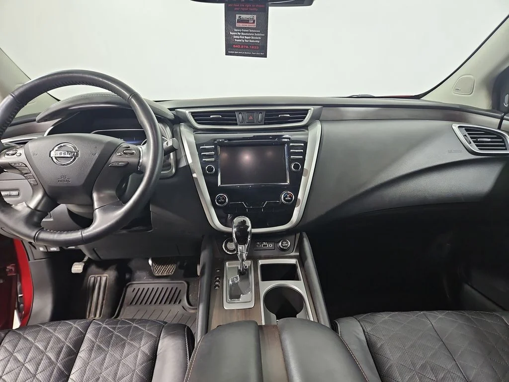 Used 2021 Scarlet Nissan Platinum image 18