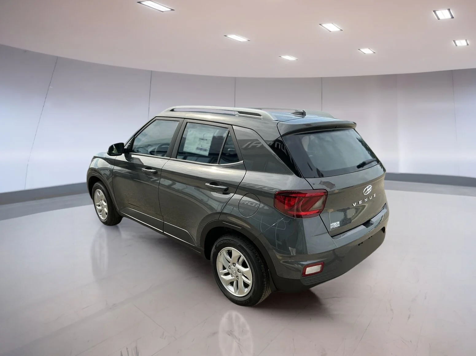 New 2026 Grey Hyundai Preferred image 4