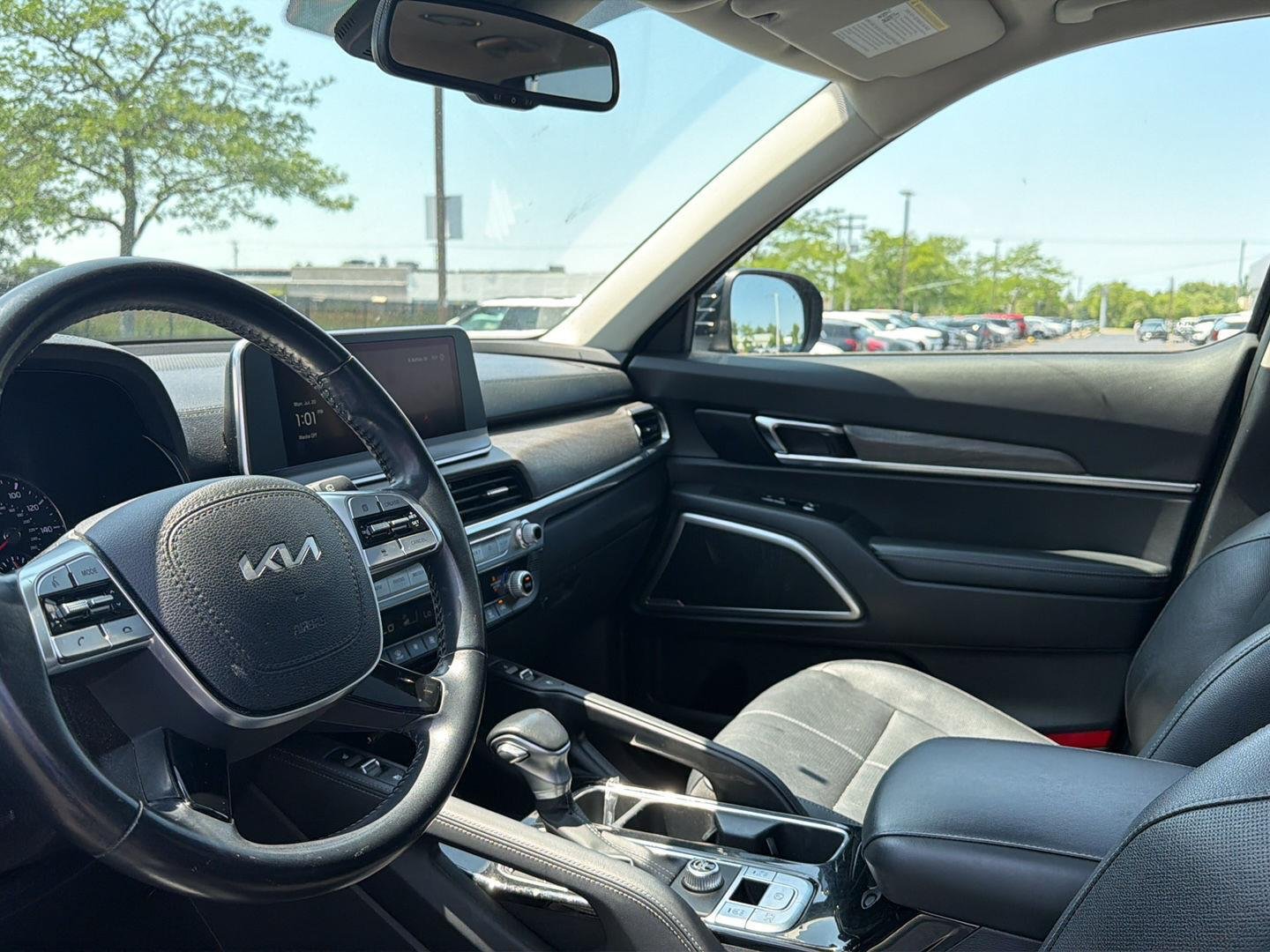 Used 2022 Ebony Black Kia EX image 7