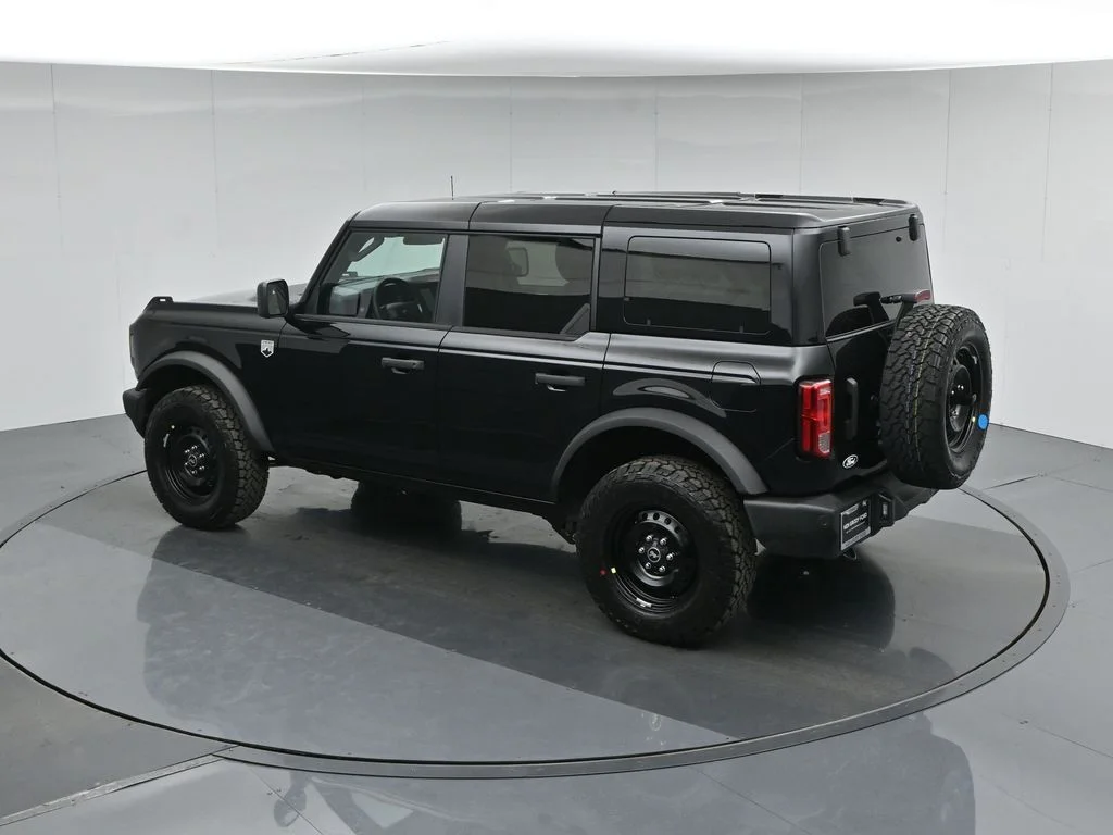 New 2026 Shadow Black Ford Big Bend image 39