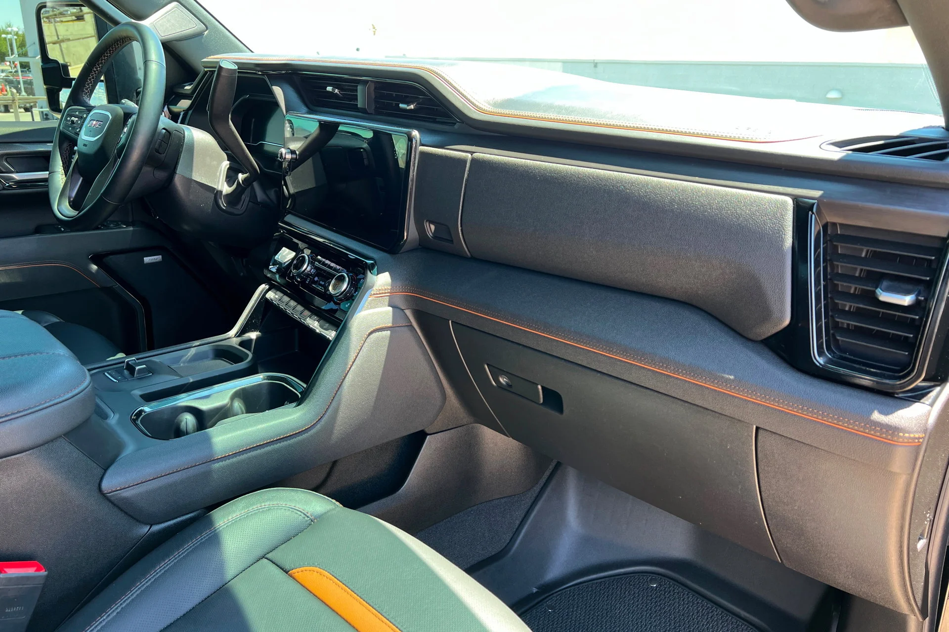 Used 2025 Onyx Black GMC AT4 image 23