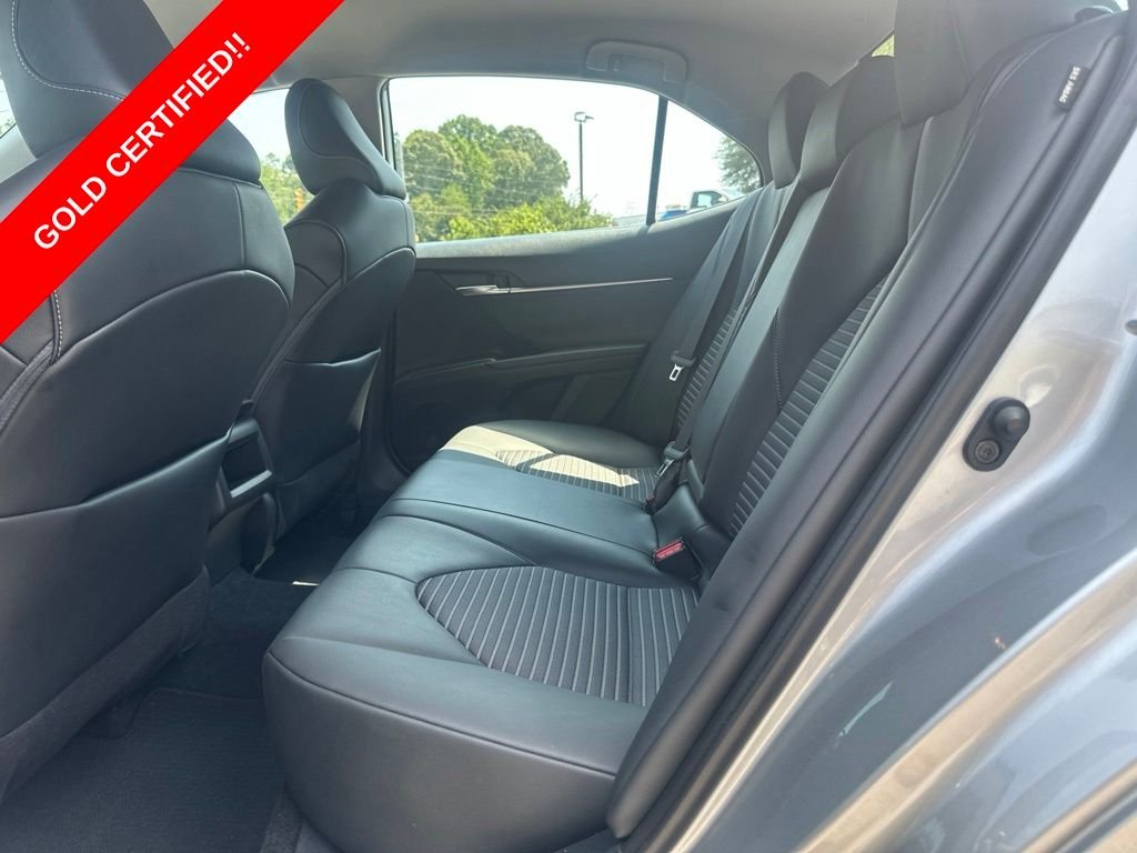 2022 Toyota Camry SE - Photo 9