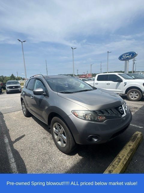 Used 2010 Gray Nissan SL image 3