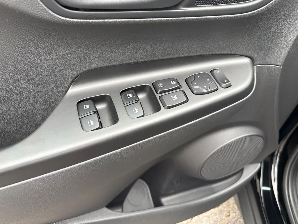 Used 2023 Abyss Black Pearl Hyundai SE image 14