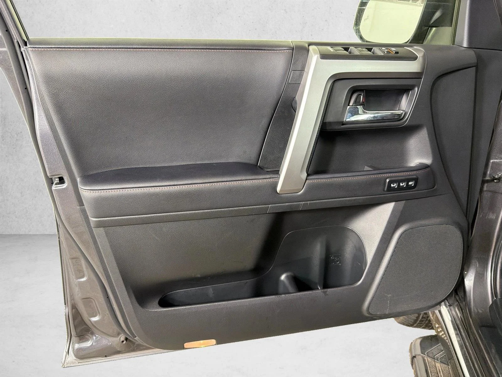 Used 2023 White Toyota Limited image 12