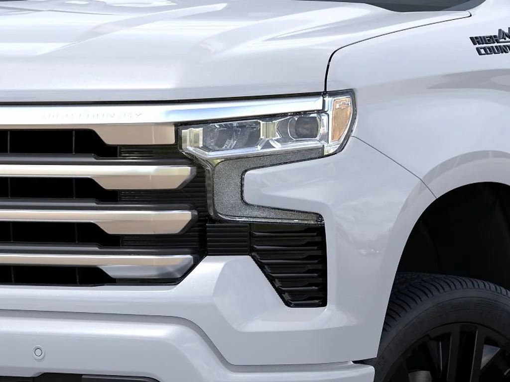 New 2026 Polar White Tricoat Chevrolet High Country image 11