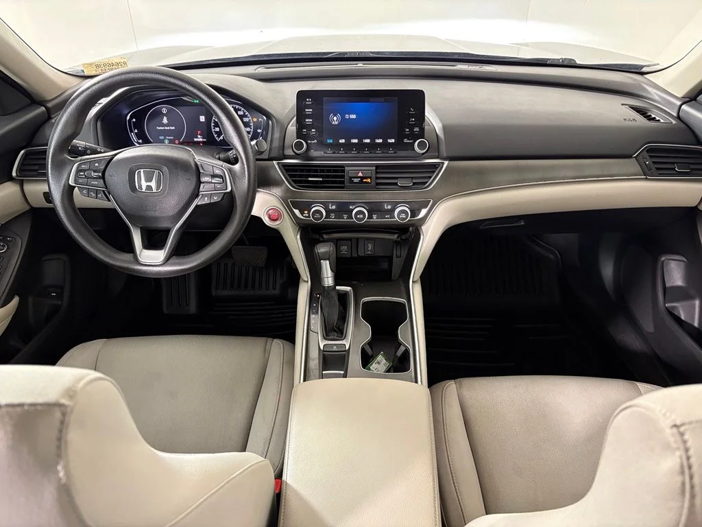 Used 2018  Honda LX image 31