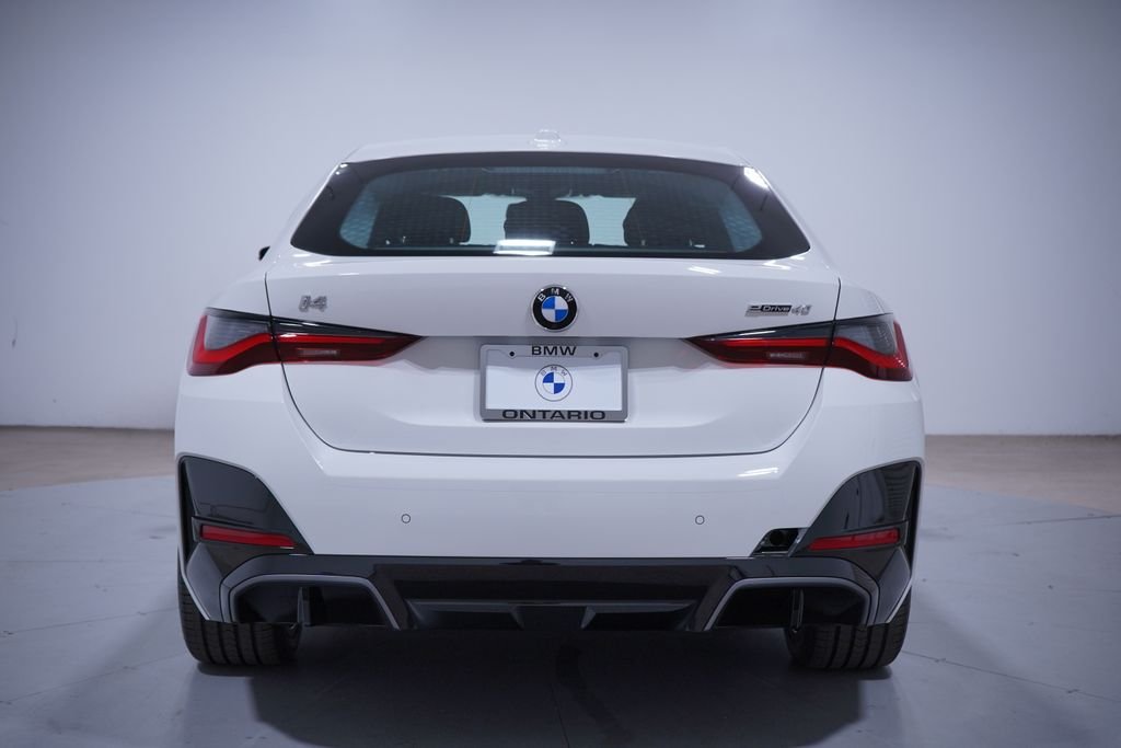 New 2026 Alpine White BMW eDrive40 image 5