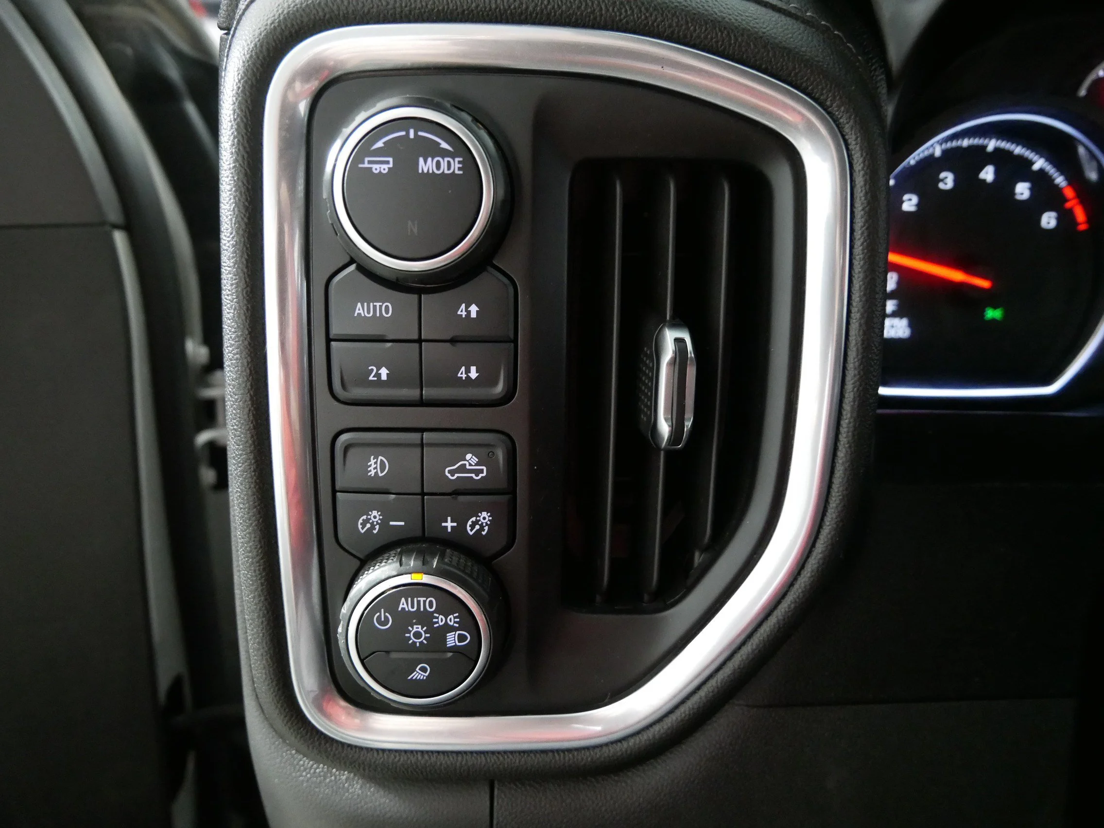 2020 Chevrolet Silverado 1500 RST - Photo 26