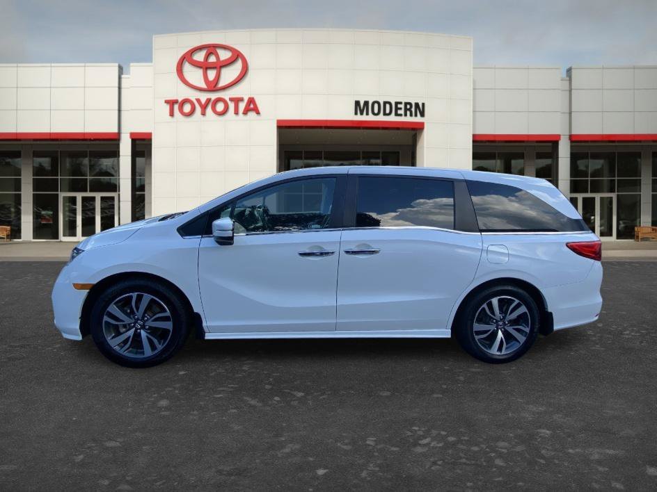 Used 2024 Platinum White Pearl Honda Touring image 7