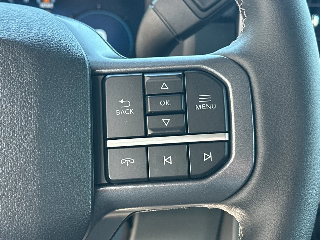 New 2026 Agate Black Metallic Ford XLT image 18