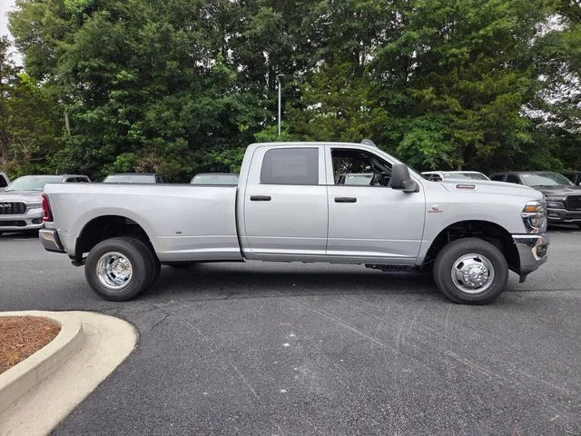 New 2026 Silver-Zynith Exterior Paint RAM Tradesman image 10
