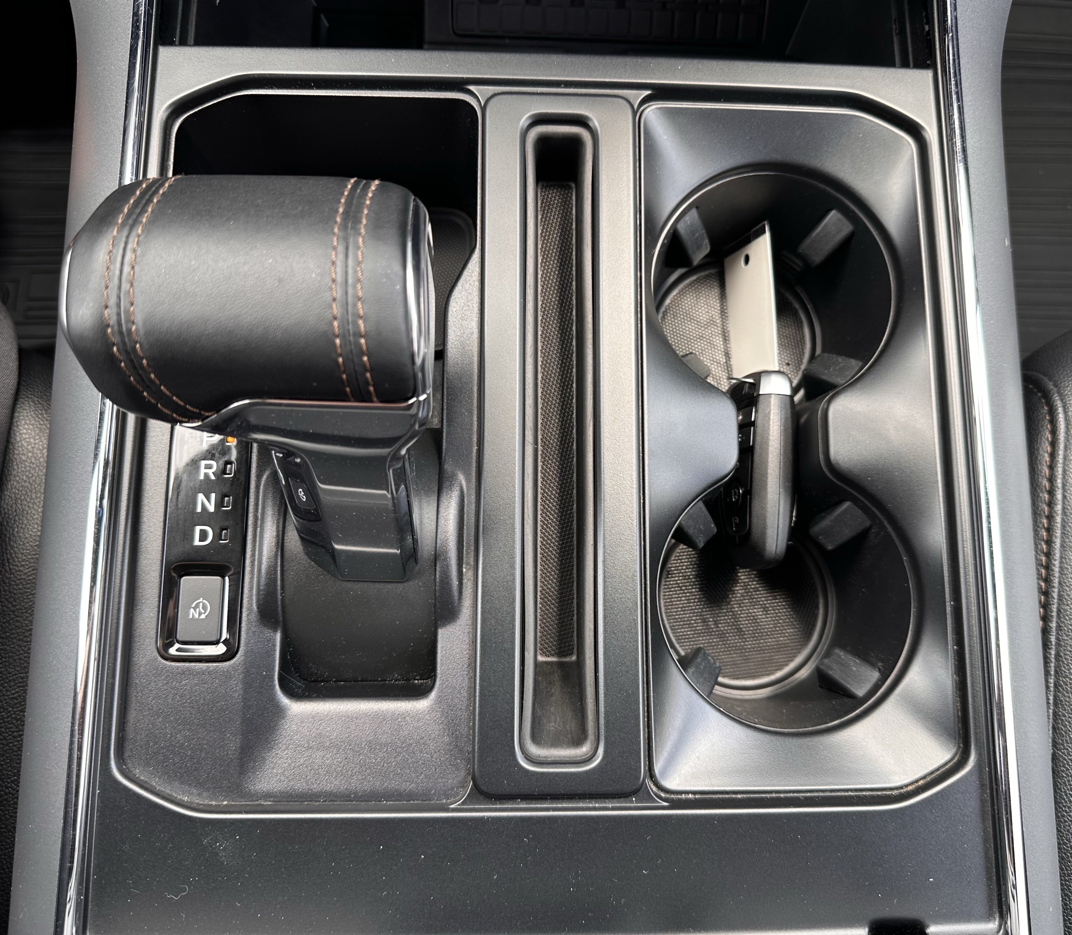 Used 2023 Carbonized Gray Metallic Ford LARIAT image 24