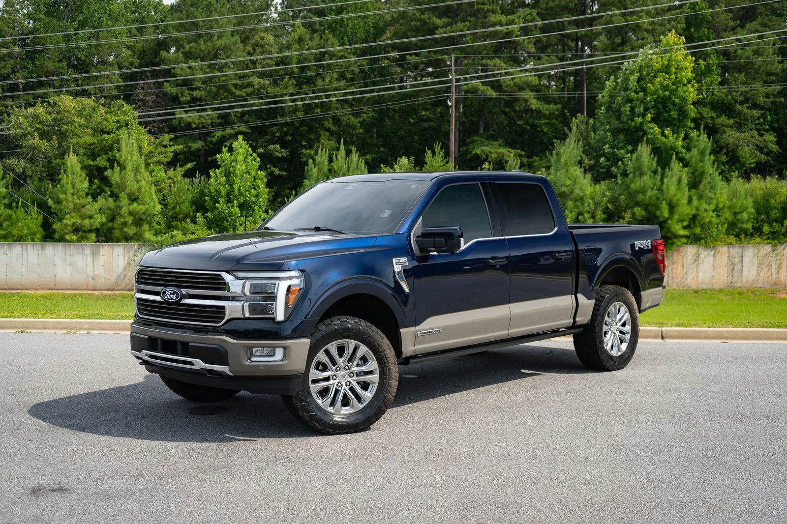 Used 2025 Blue Ford King Ranch image 4