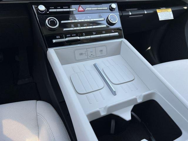 New 2026 White Hyundai SE FWD image 15