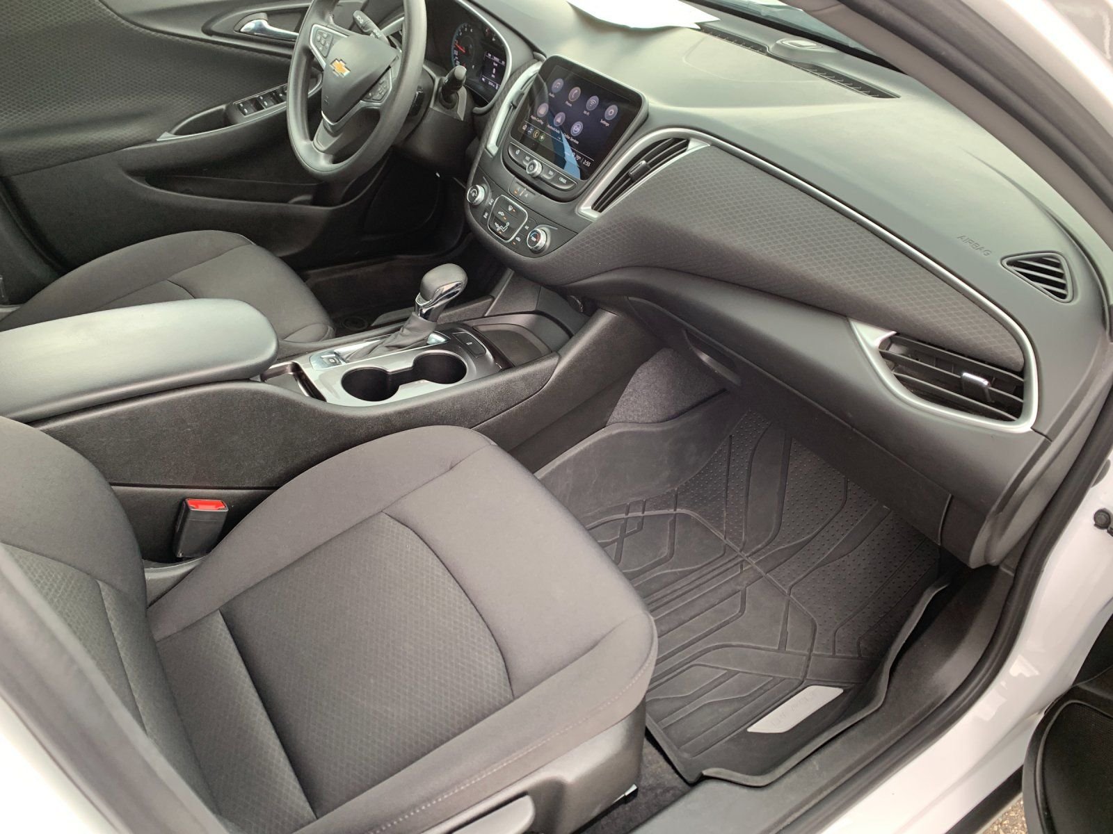 Used 2023 White Chevrolet LS image 17