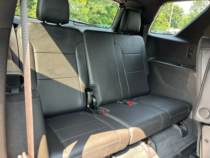 Used 2022 Black Chevrolet LT Sport Utility 4D image 30