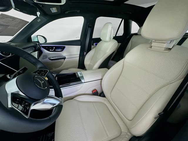 New 2026 Polar White Mercedes-Benz GLC 300 image 21