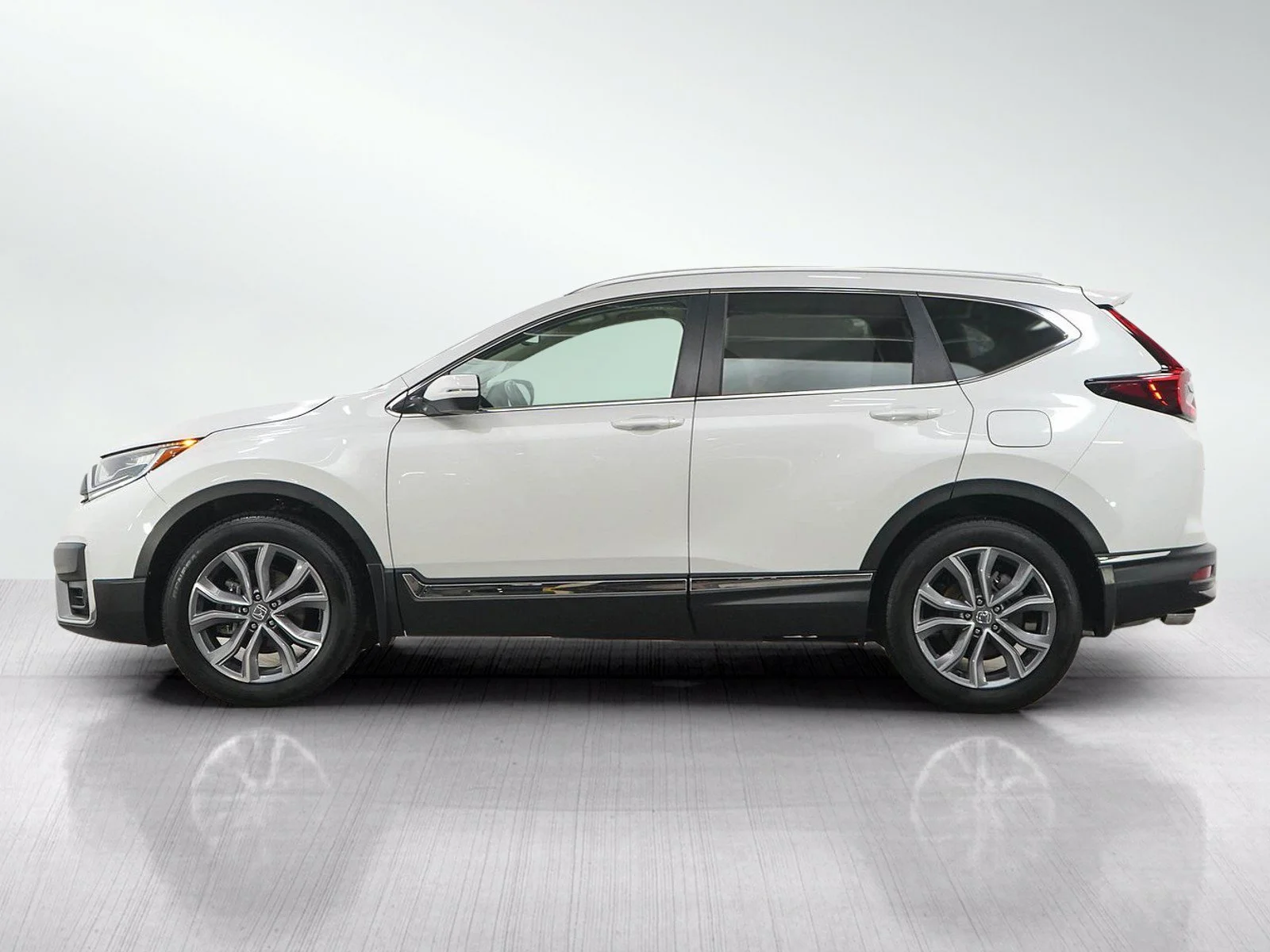 Used 2021 Honda CR-V Touring with VIN 5J6RW2H95ML000014 for sale in Burnsville, Minnesota