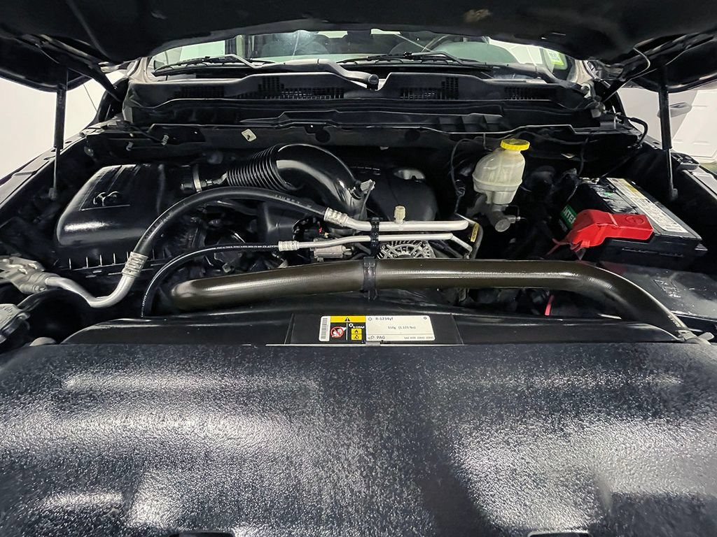 Used 2017 Granite Crystal Clearcoat Metallic Ram Express image 31