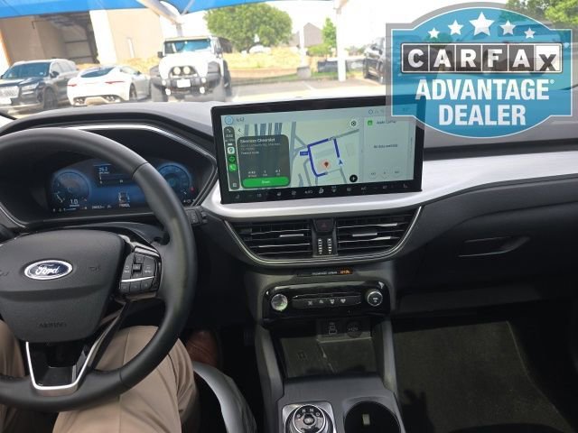 Used 2025  Ford Platinum image 13