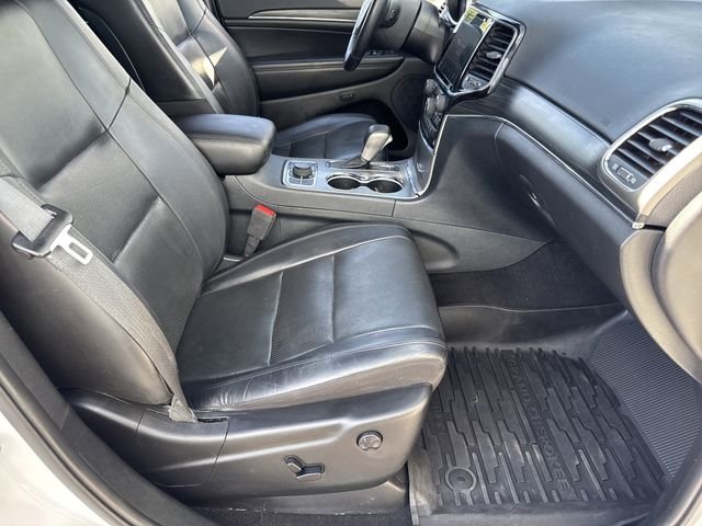 Used 2020 White Jeep Limited image 27