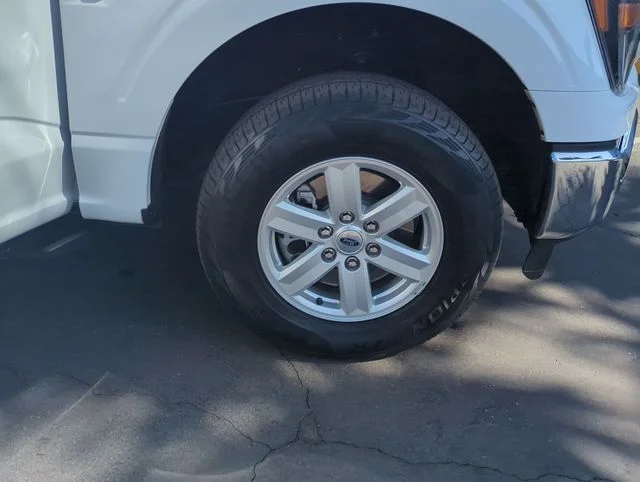 Used 2023 White Ford XLT image 25