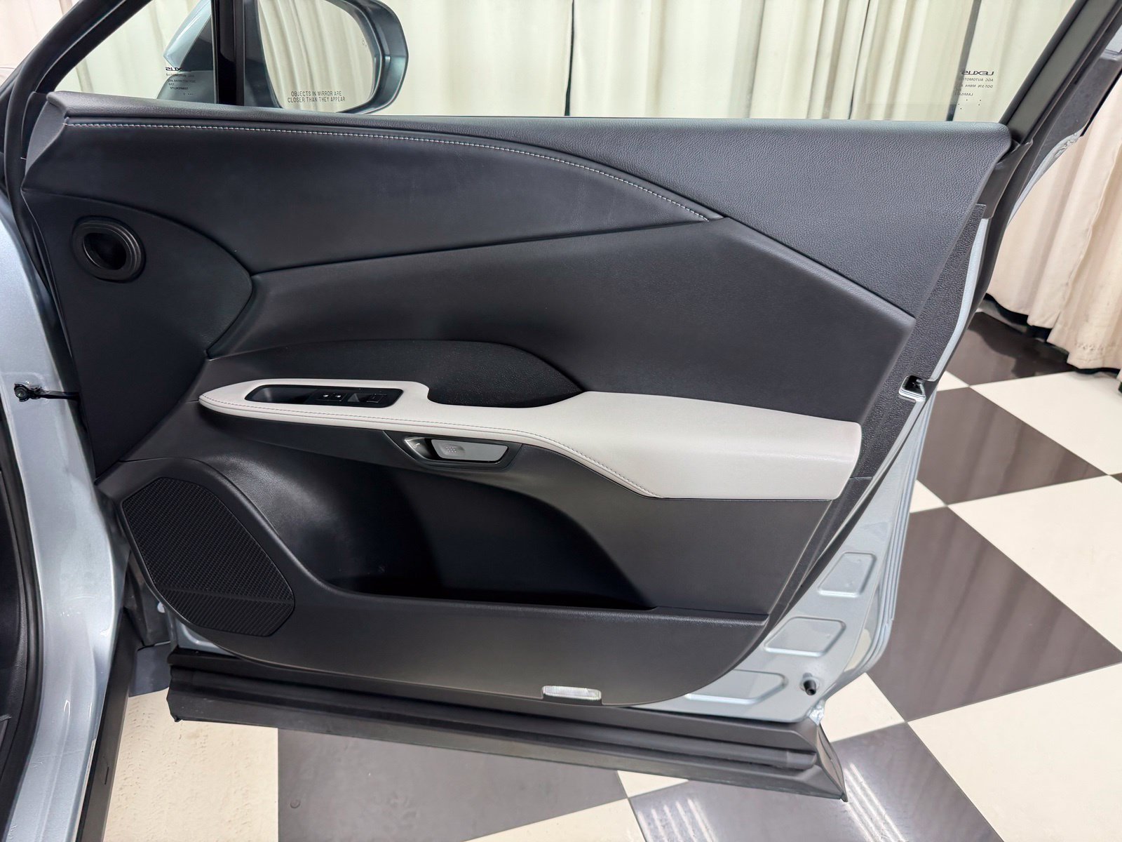 Used 2025 Silver Lexus 350h Premium image 27