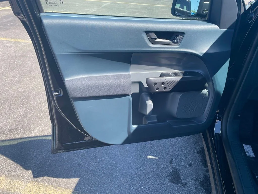 Used 2026 Shadow Black Ford XL image 11